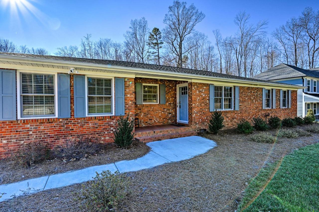 Ranch-Style Home 7 Mi To Downtown Greensboro! Exterior photo